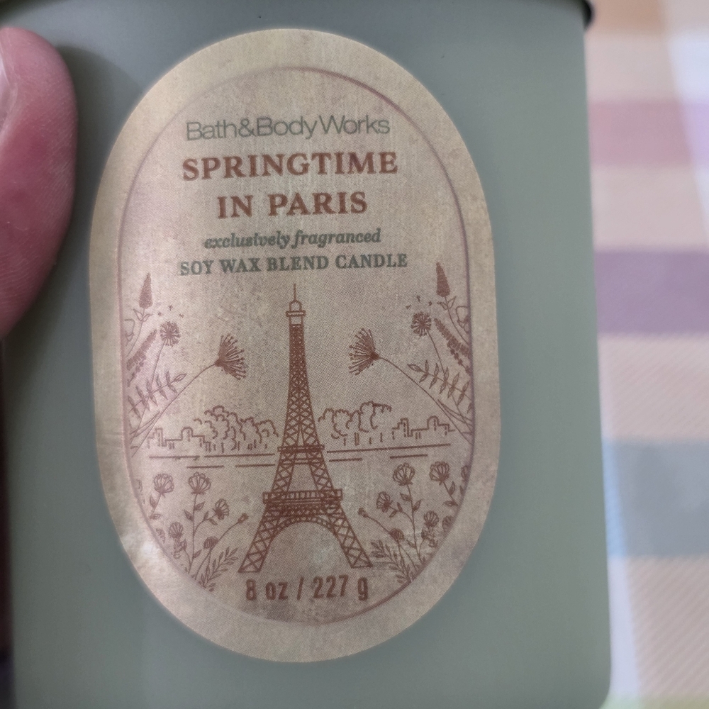 Bath & Body Works Springtime in Paris Soy Wax Single Wick Candle 8oz NEW RARE - Picture 3 of 8